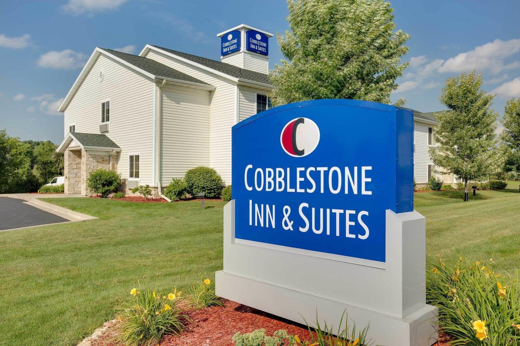 Cobblestone Inn & Suites - Clintonville Exterior foto